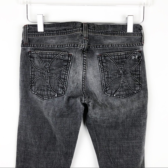 H A B I T U A L - Picture 7 of 12